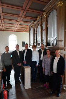 Johann Keppler, Pfarrer Riemer, Orgelbaumeister A. Kiss, Paul-Anton Göring, Marcus Schmid,  Carina Nörenberg, Johanna Larch